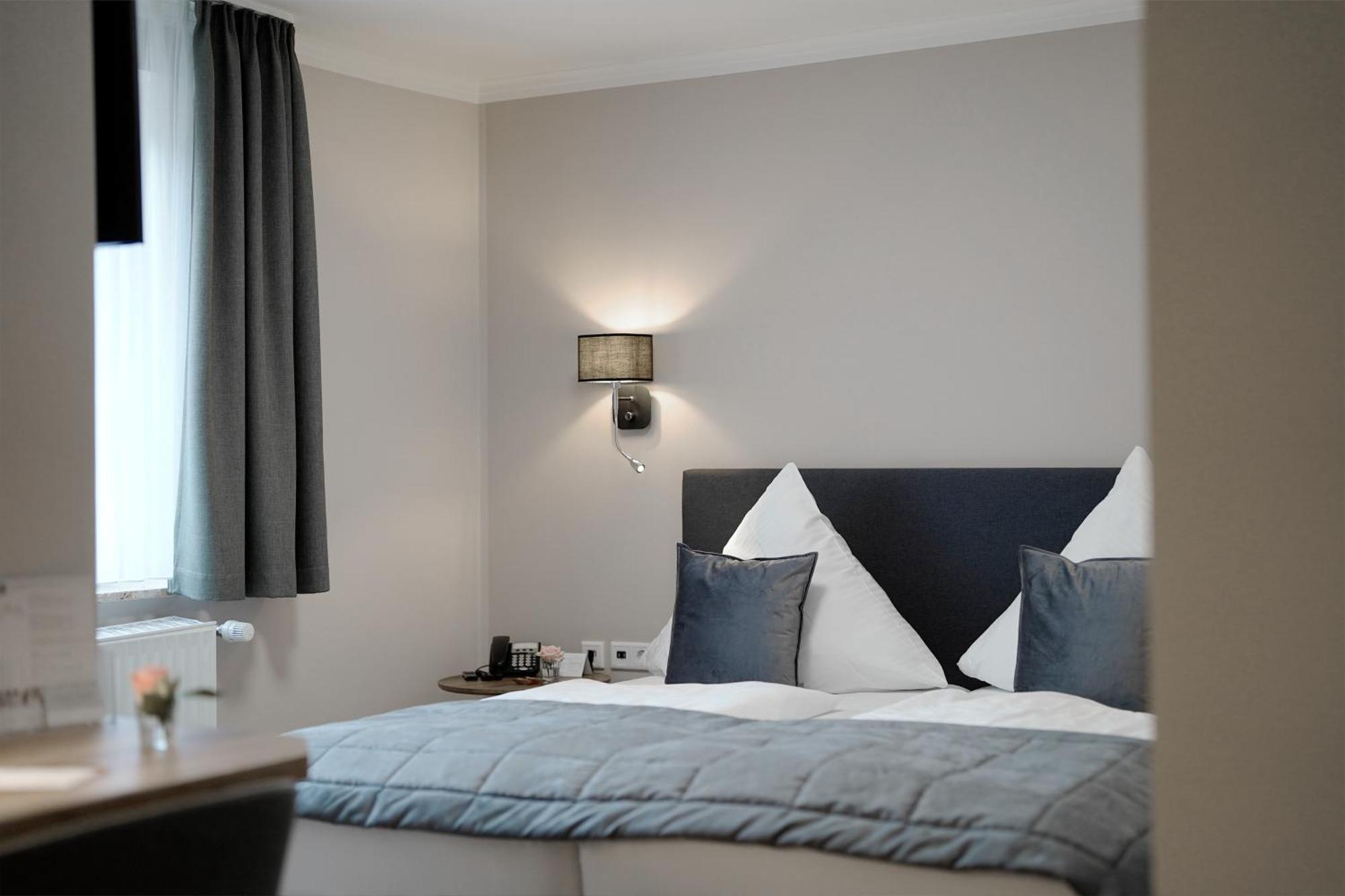 Hotel Kuehl Neumünster Esterno foto